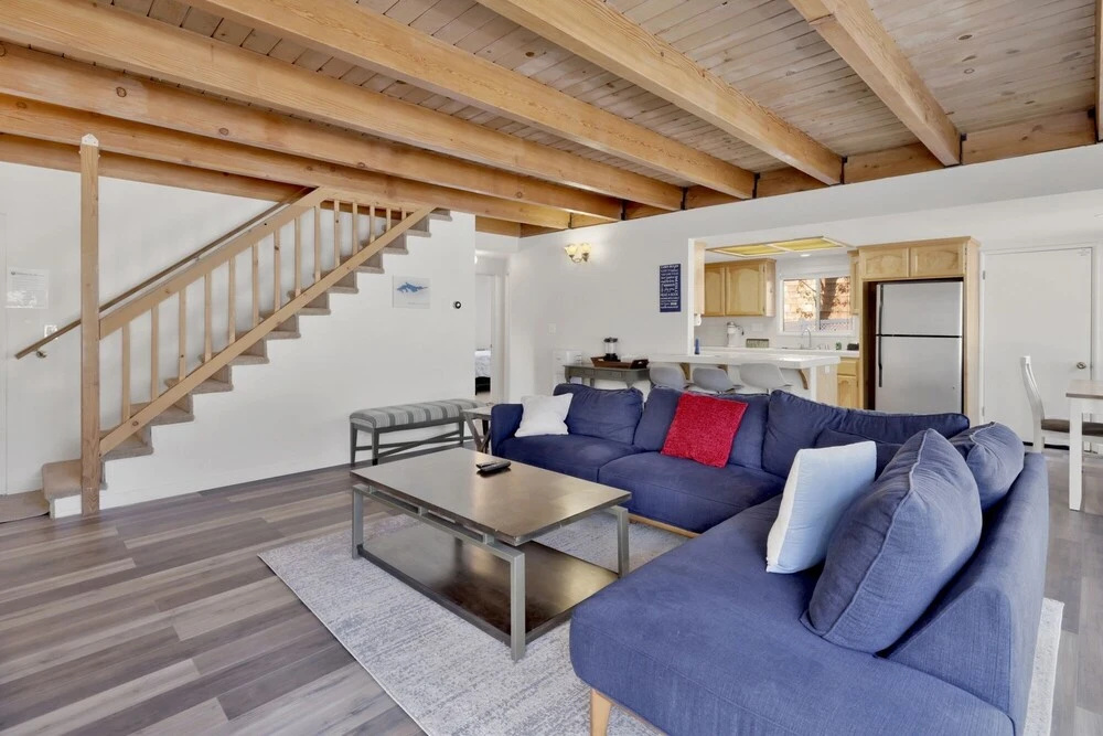 2159-journey's Peak 4 Bedroom Home by Redawning