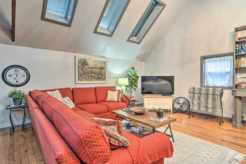 Pet-friendly Loft Vacation Rental w/ Fire Pit!