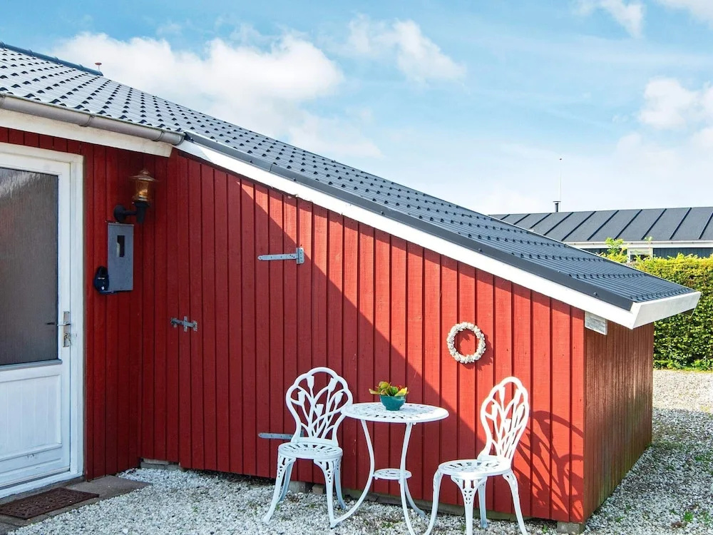 6 person holiday home in Juelsminde-By Traum