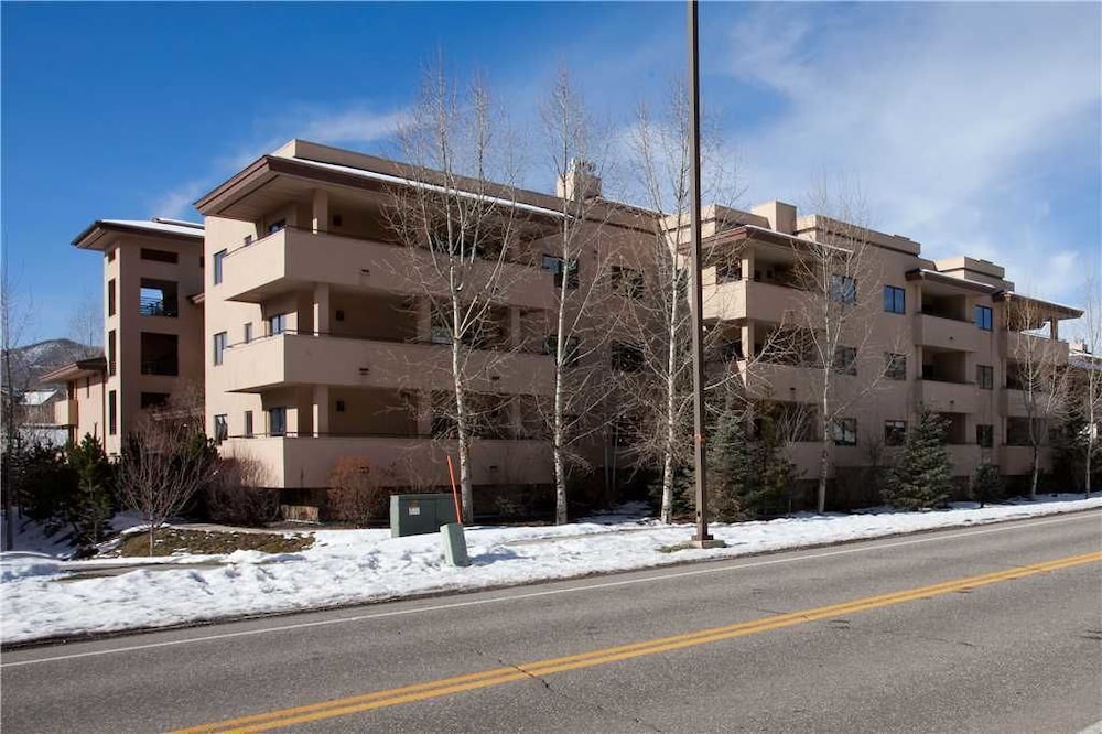 Canyon Creek B 204
