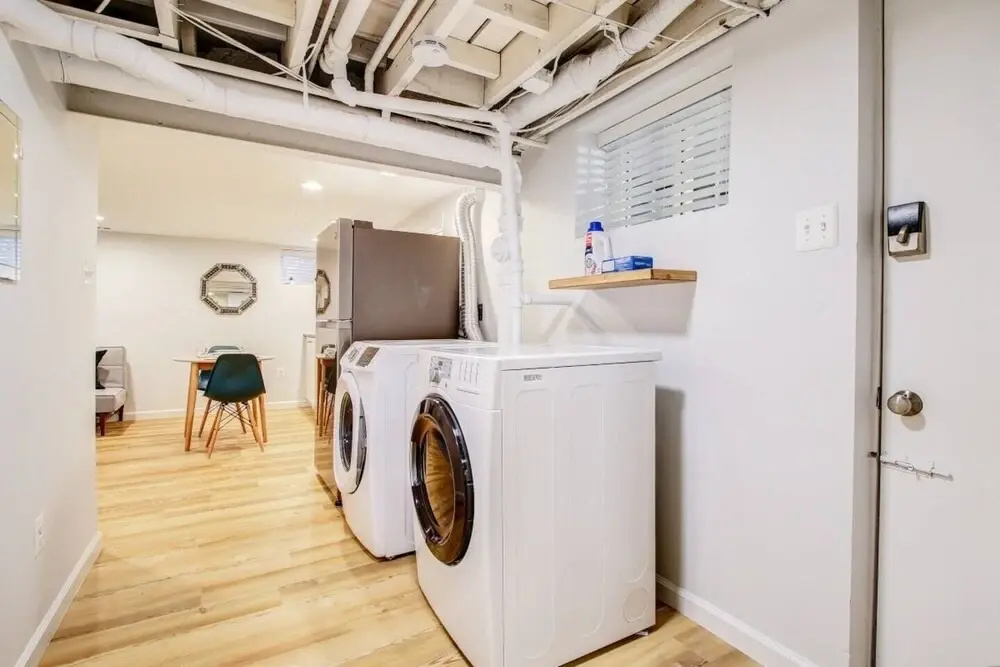 Comfortable Clean Private Studio in Serene DC Neighborhood With Responsive Friendly Host