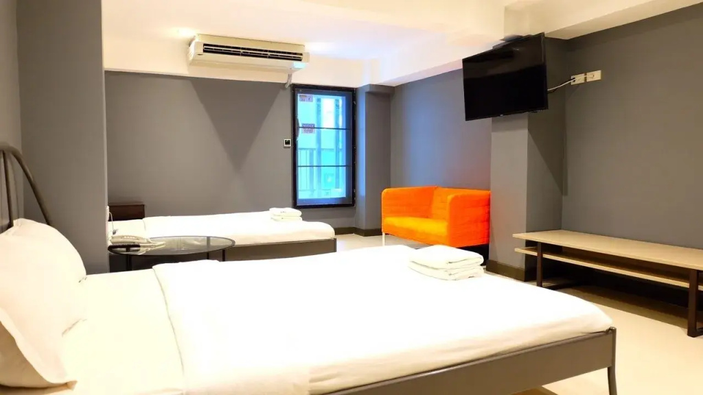 Cloud 9 Lodge