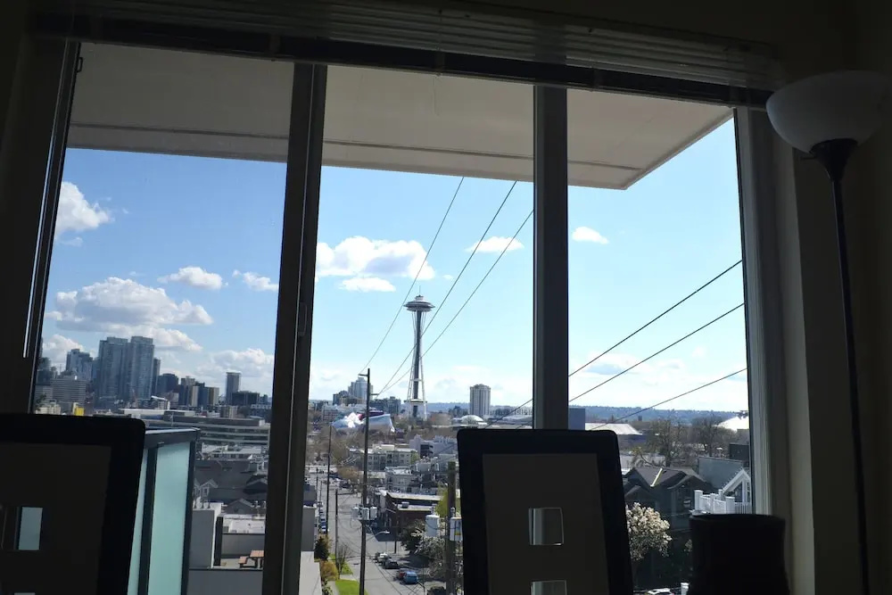 Sunny Westlake Suites by Metro