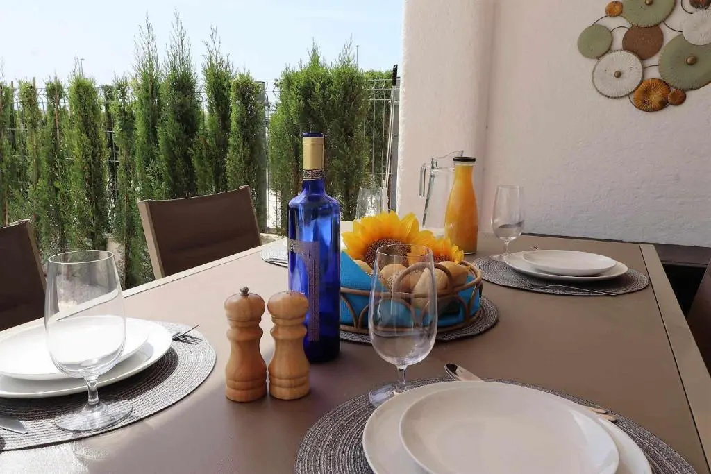 Casa de Femmie apartamento de lujo terraza jardín y piscina comunitaria