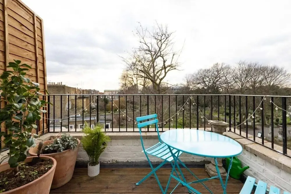The Chelsea Corner - Stylish 2BDR with Rooftop Terrace