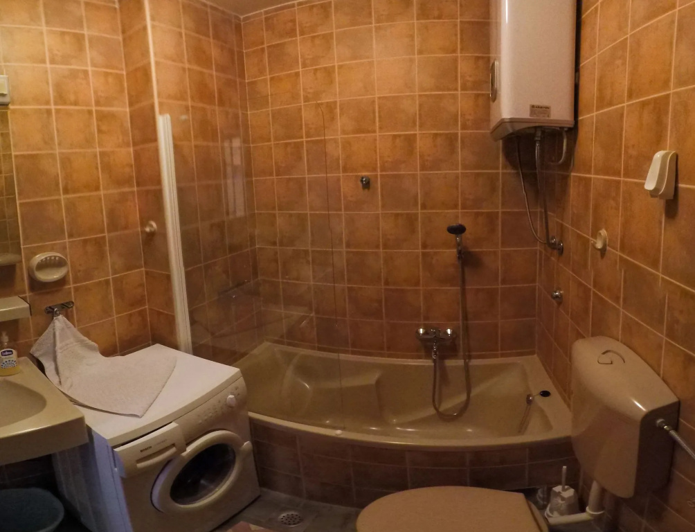 Apartment Iva - with beautiful view: A1 Omis, Riviera Omis