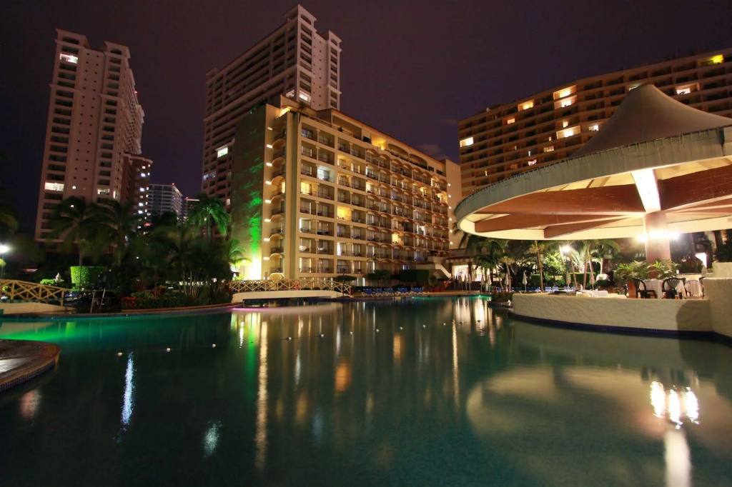 Bellamar Ocean Front Suites