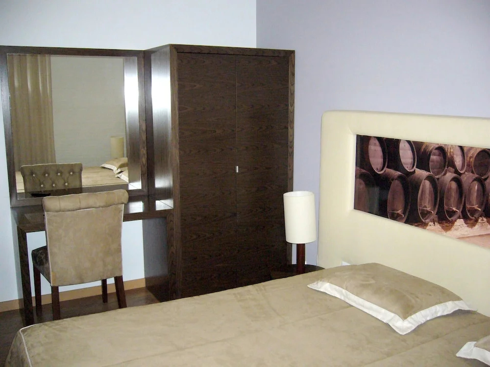 Property With 4 Bedrooms in Bragança, With Wonderful Lake View and Furnished Terrace