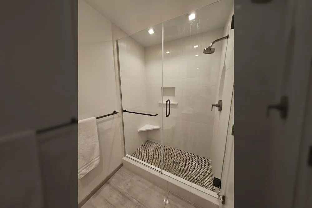 Cooper s Corner by Rove 2BR w Sauna Hot Tub