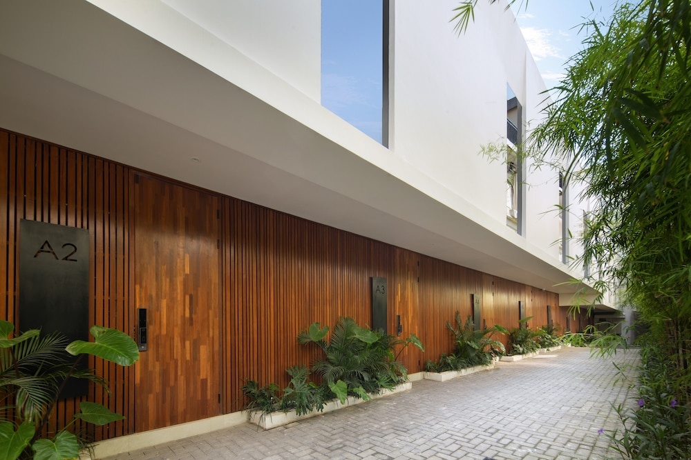 Alex Villas Complex N6