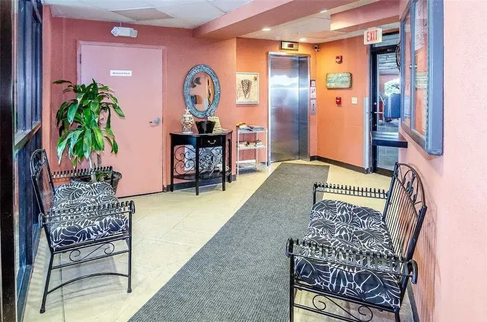 Harbour Place 109 - 3 Br condo by RedAwning