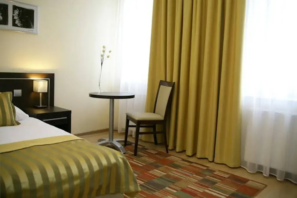 Hotel Safir
