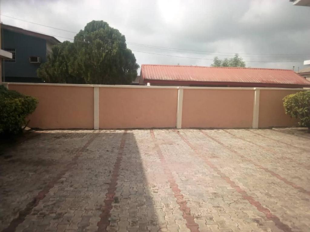 Oko Courts MU1 3 BR Apartment with SWIMMING POOL