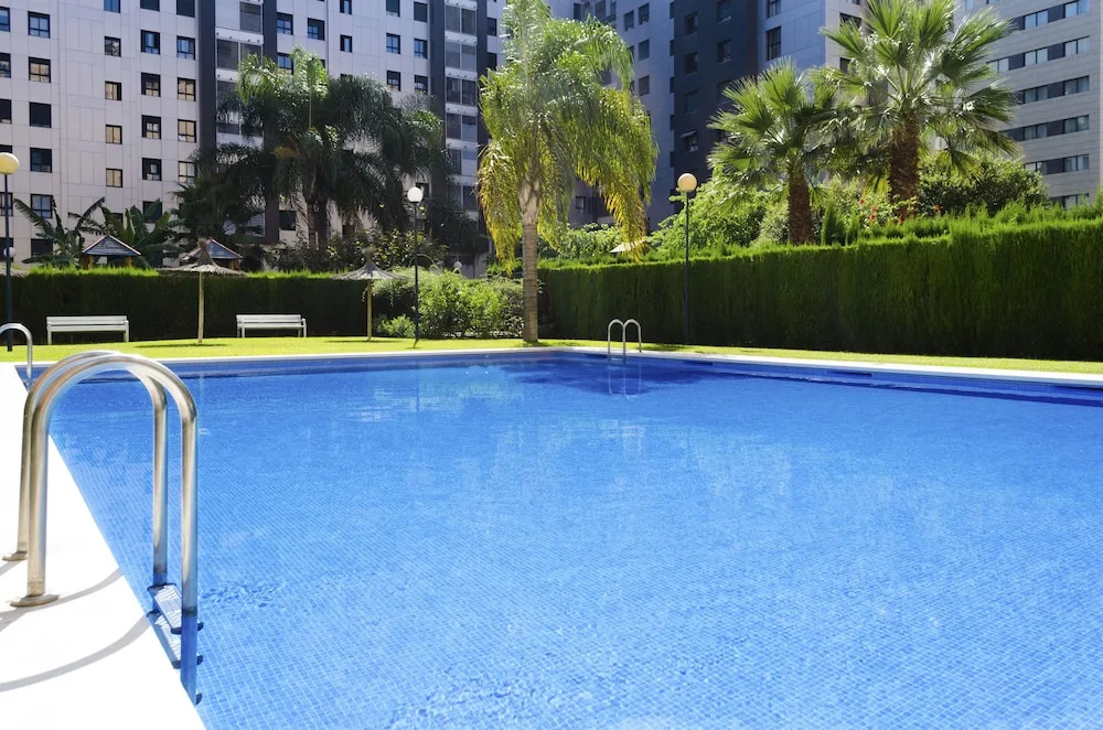 ApartUP Francia Views