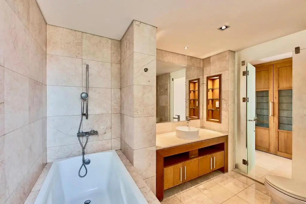 Lovely 3 bedrooms Villa 5 stars Da Nang city resort