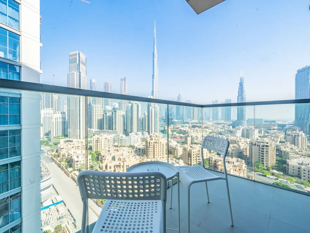 Glamorous Apt With Balcony Facing Burj Khalifa