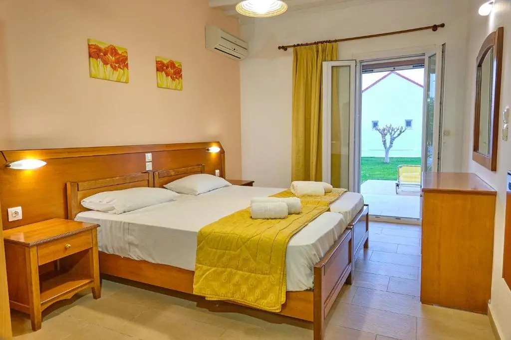 Beachside Bungalows Acharavi Corfu