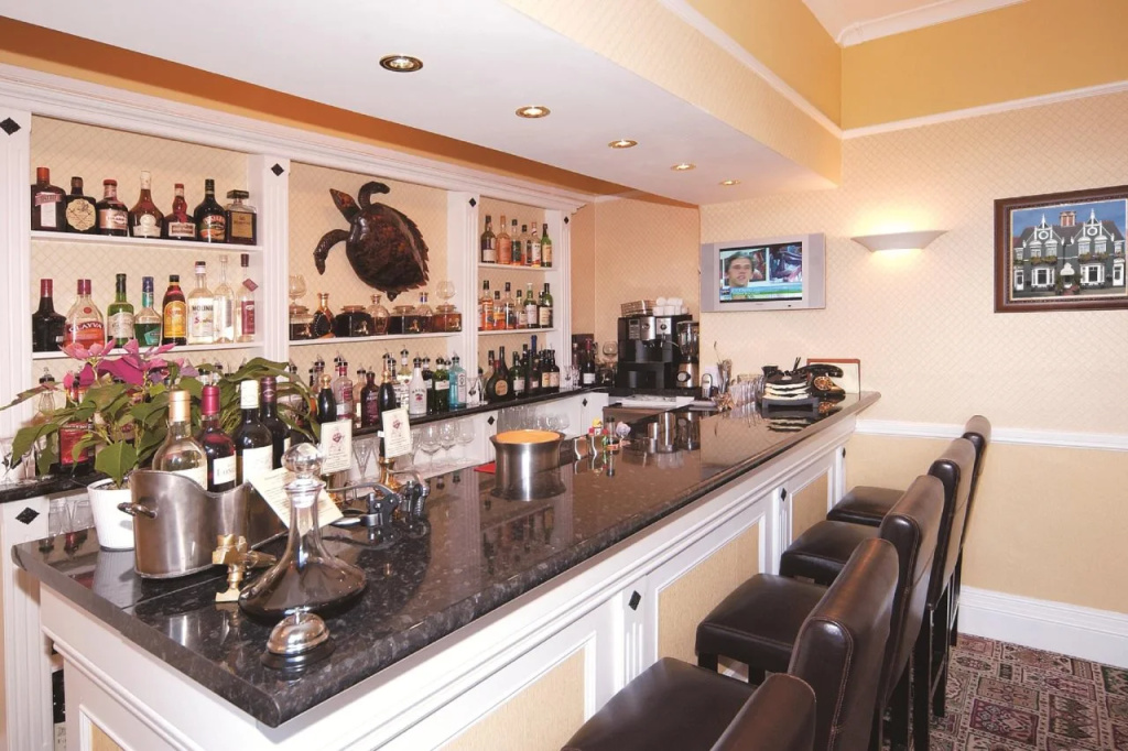 Buckinghams Hotel