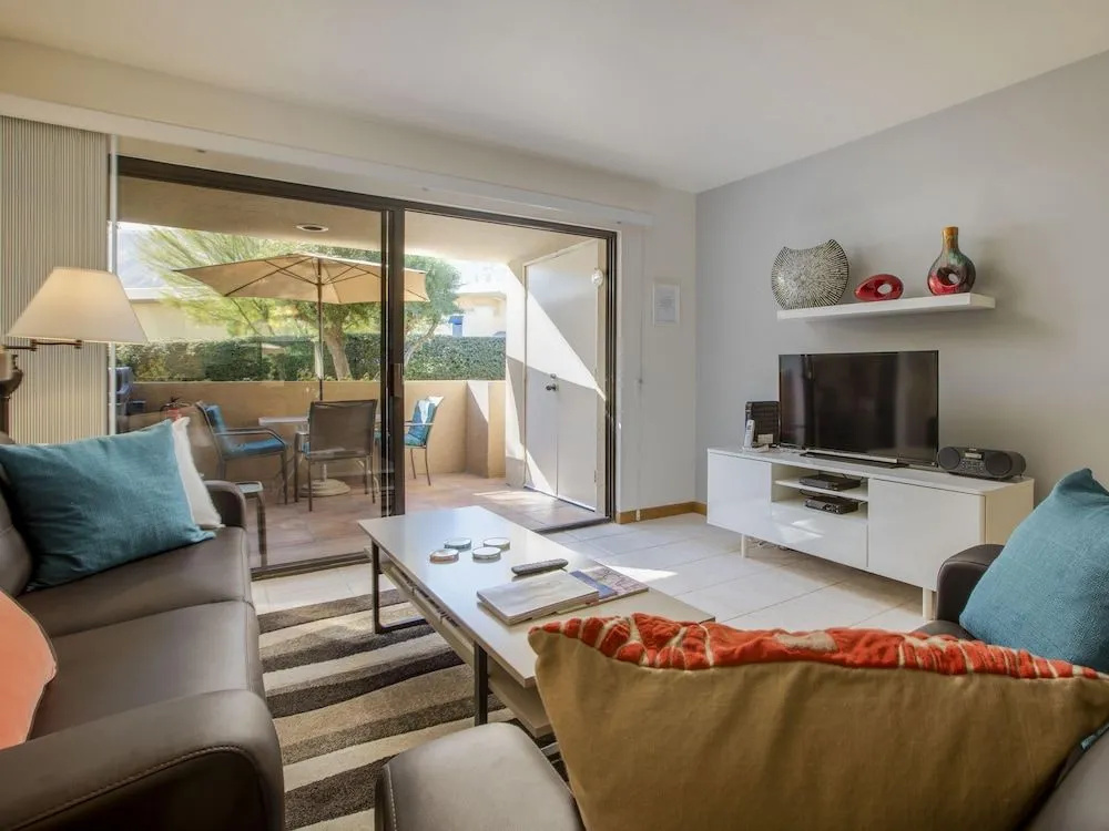 Downtown Winner at Plaza Villas by ACME House Company