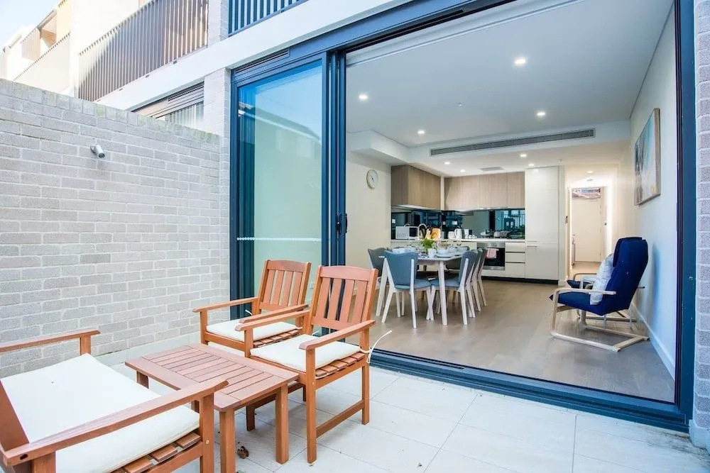 Lovely & Luxurious Townhouse In Zetland