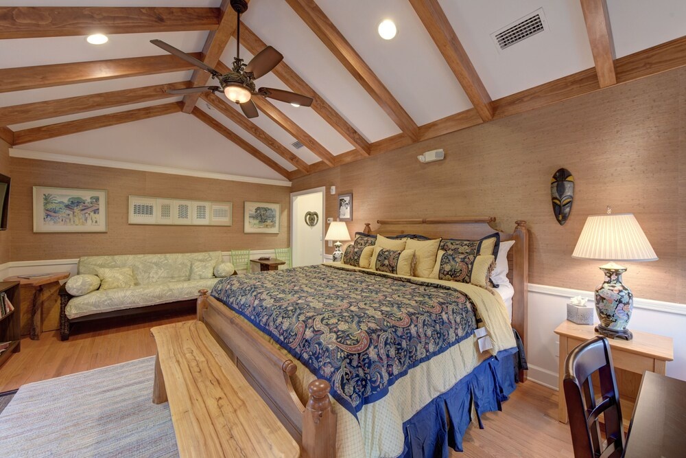 The Grey Owl Inn