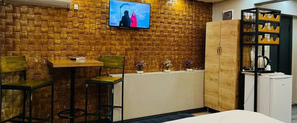 Karşıyaka Plus Otel