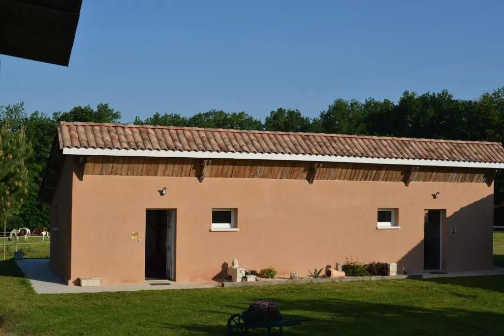 Gîte équestre Domaine des Crins - Biron