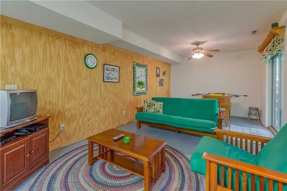 Misty View 2 Bedroom Home with Hot Tub
