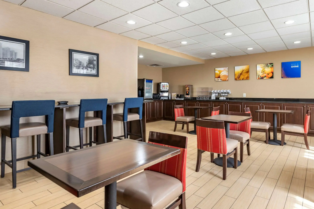 Comfort Inn Warren - Detroit North