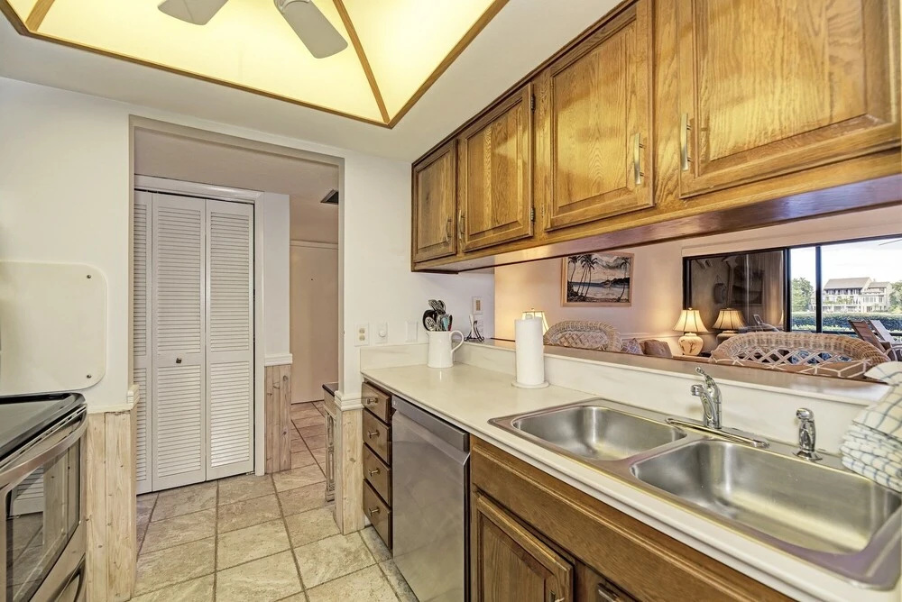 Midnight Cove Ii 110f Bay View! 2 Bedroom Condo