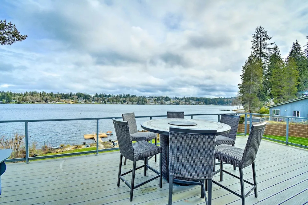 Lakefront Bremerton Vacation Rental with Deck!