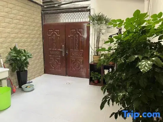 Jiuxian Homestay (Yingtianmen China National Flower Garden)