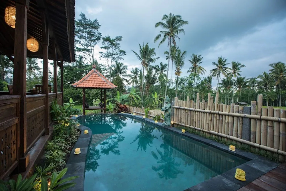 Kawan Antique Ubud Villa