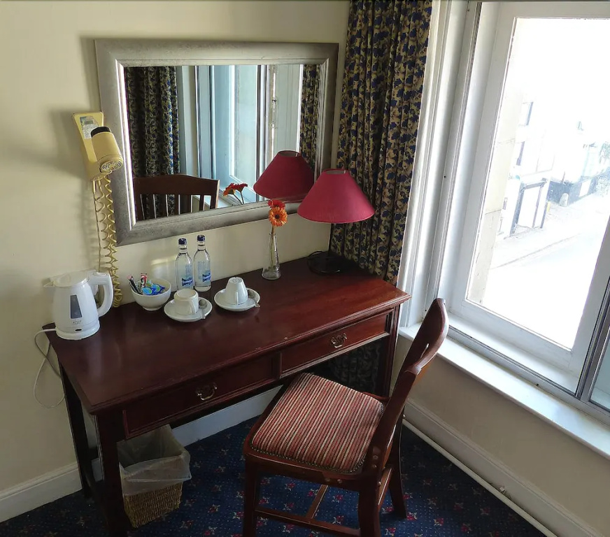 The George Hotel