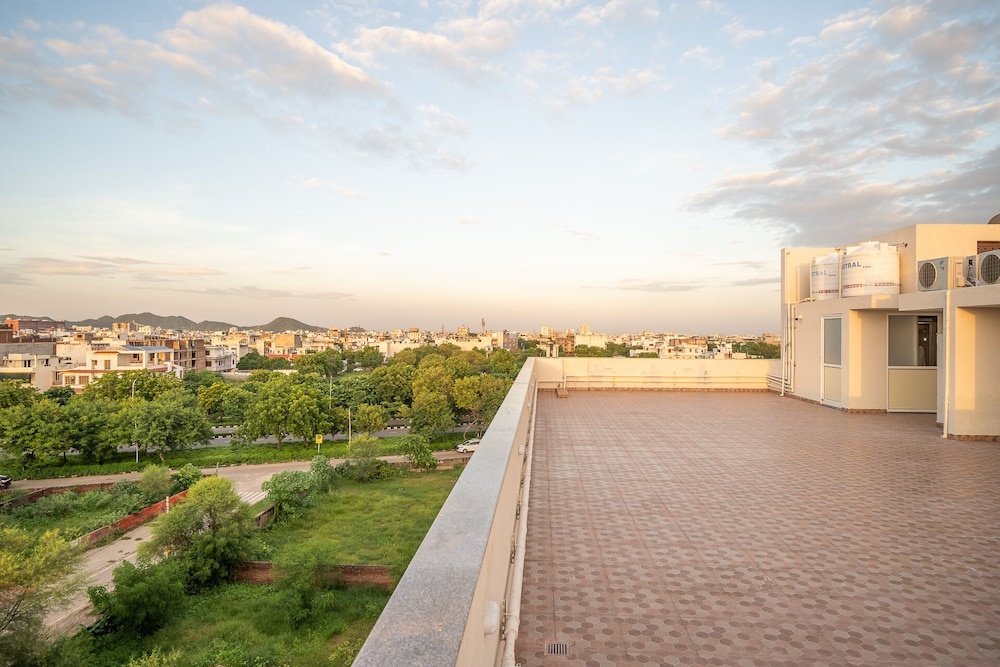 Sheerha Royal Residency-Near Jaipur Airport