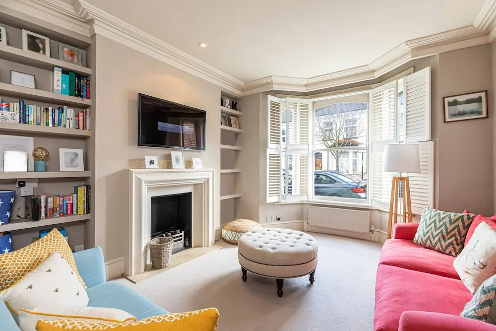 Family 2BR House w/ Nursery and Back Garden in Battersea