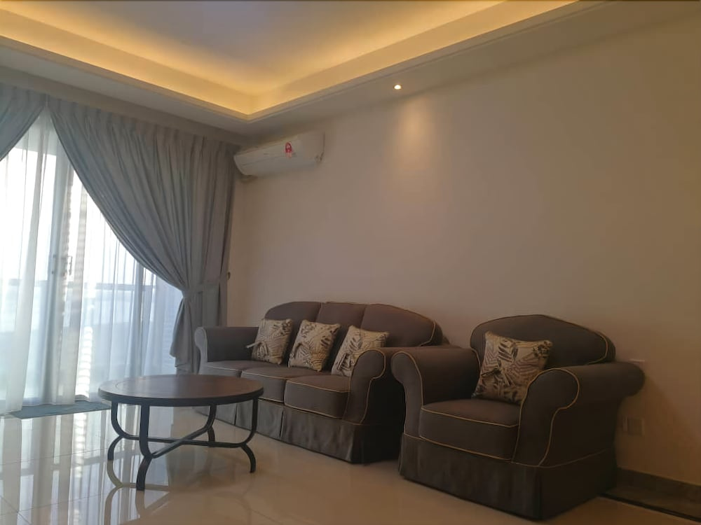 JB City CIQ-R&F Shopping Mall Apartment