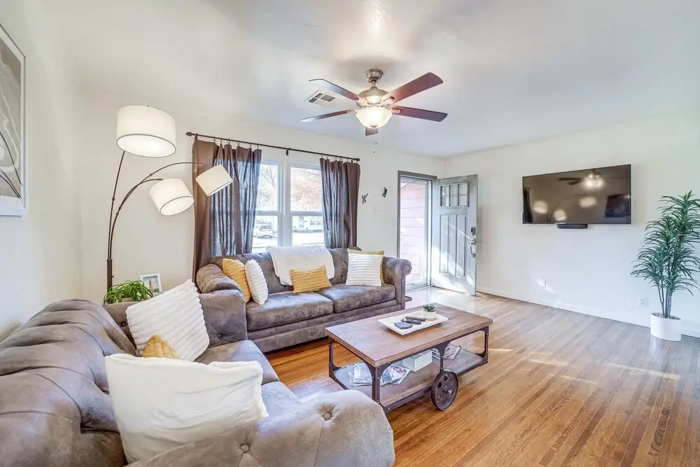 Cozy Tulsa Home w/ Deck ~ 4 Mi to Downtown!