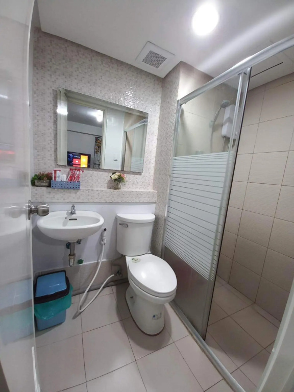 Pine Suites Tagaytay Spacious 2 Bedroom Condo With Balcony Amenities View