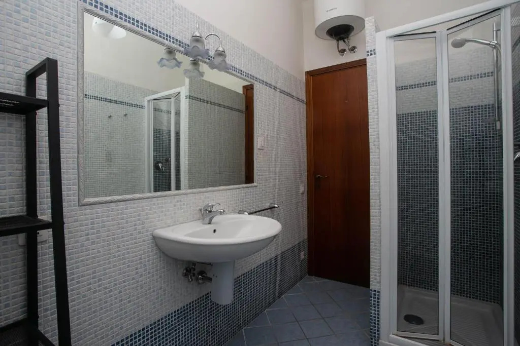 M105 -Marcelli, quadrilocale con giardino a 200 mt dal mare