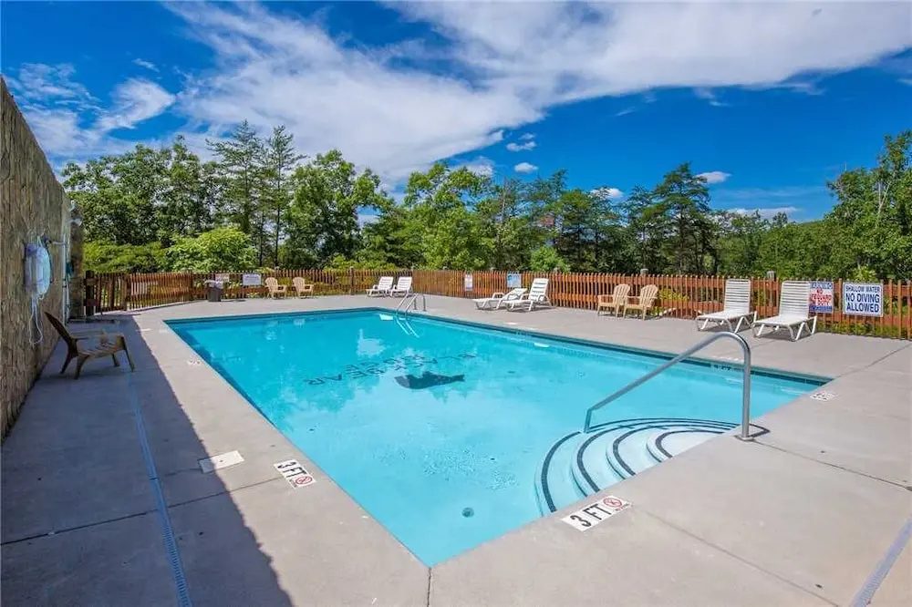 Mountain Seduction 2 Bedroom Mountain View Home with Hot Tub