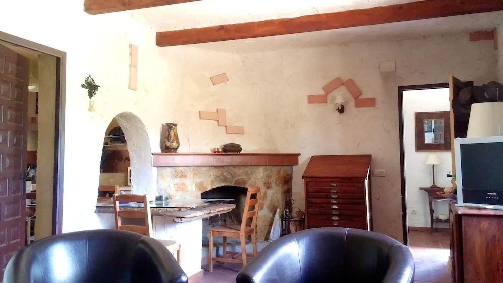 House With 2 Bedrooms in Bernuy, With Furnished Garden