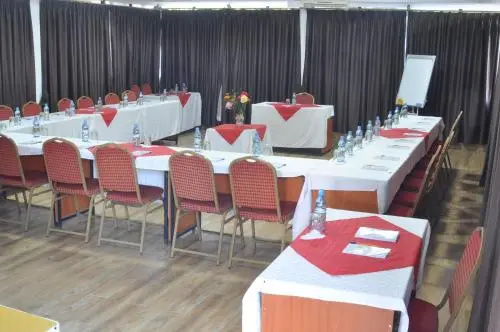 Maxoil Hotel