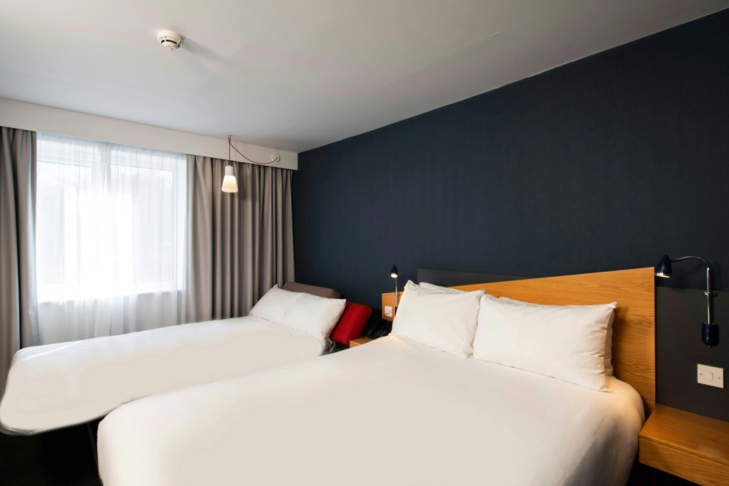 Holiday Inn Express Swindon West by IHG