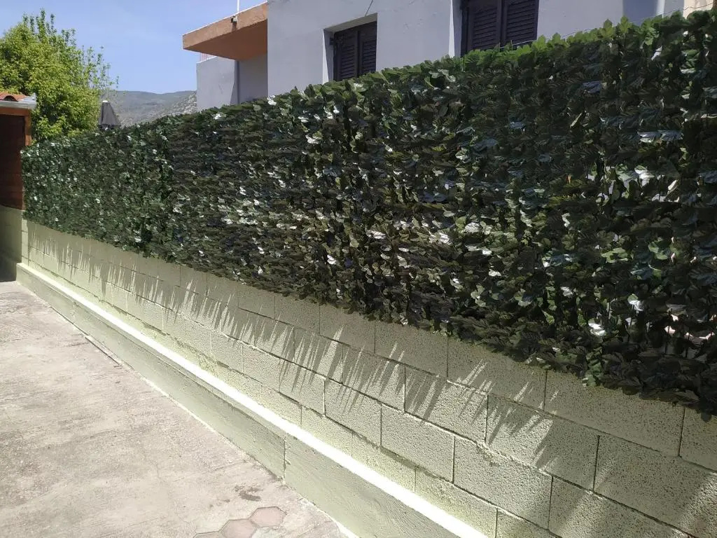 Linda's house