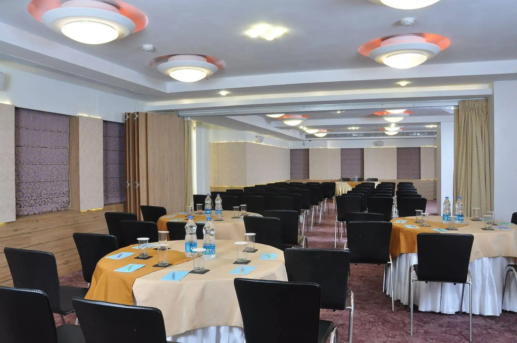 Hotel Niharika