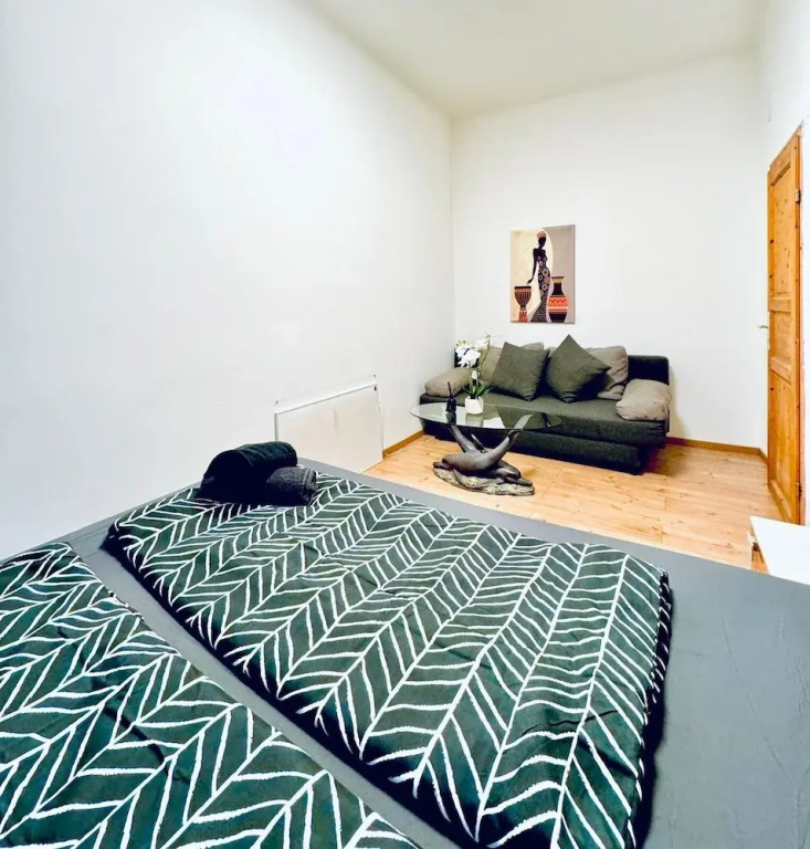 Cozy 4BR Apt for 12P Near FAC Platz
