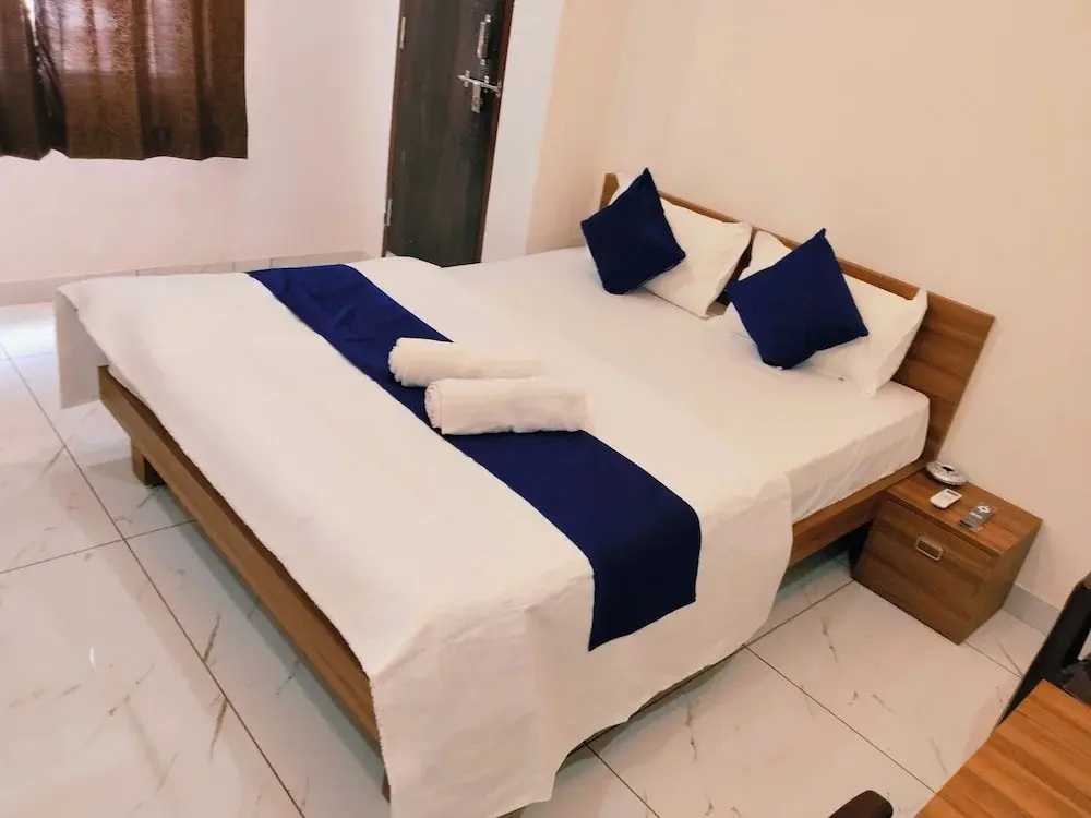Hotel Bhavya Palace