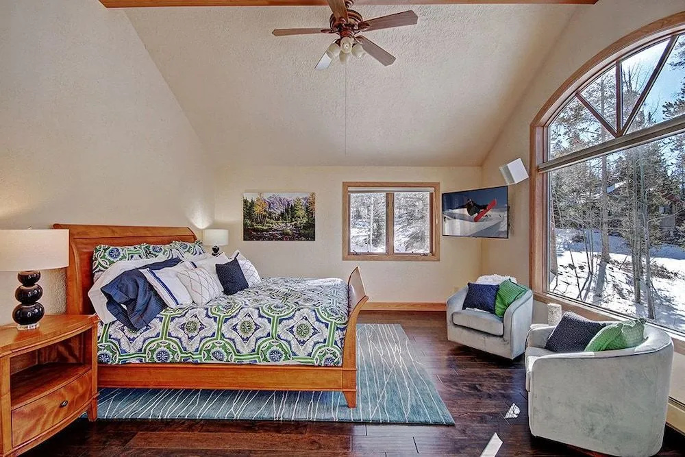 Evergreen Lodge