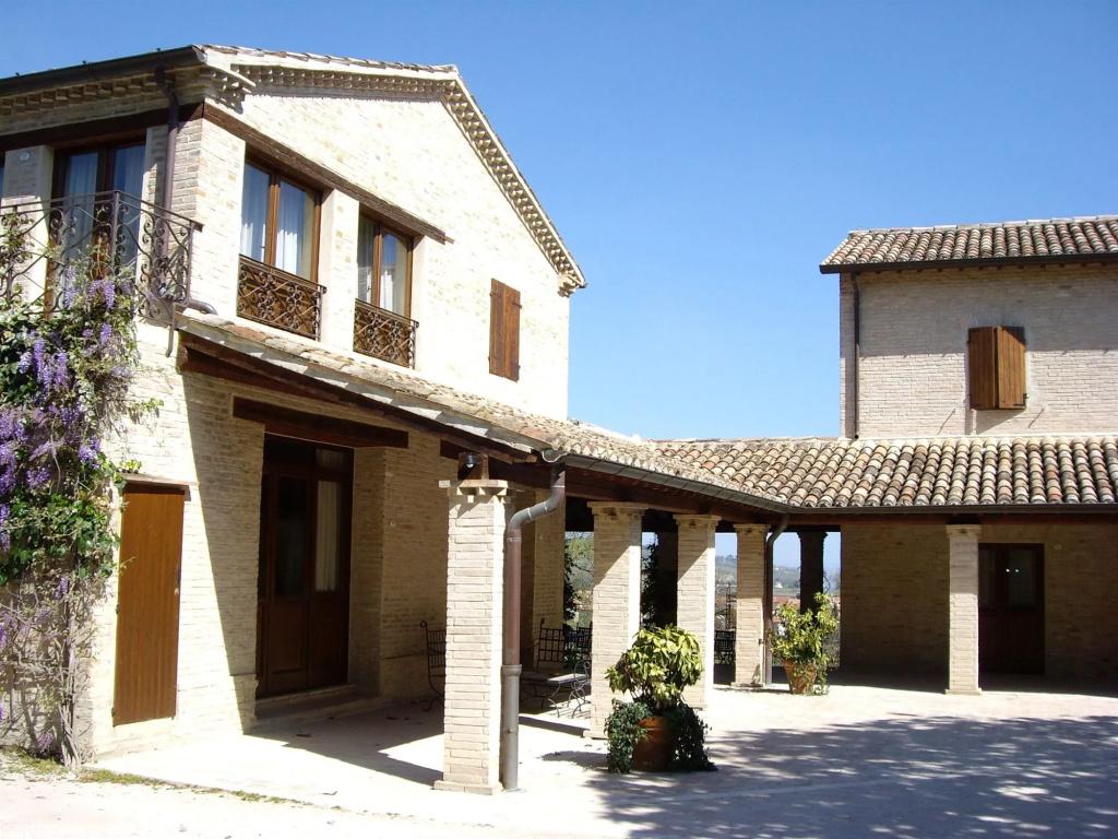Castello Montegiove